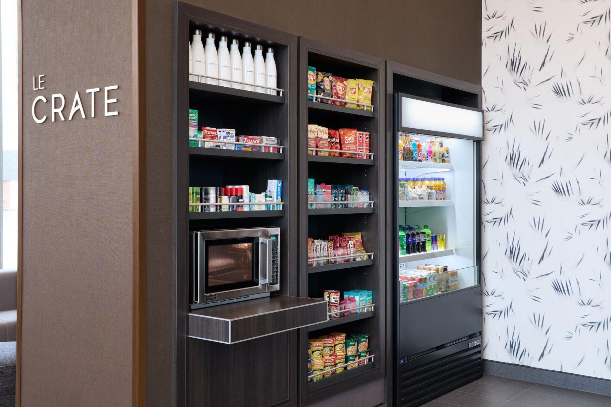 Hotel Courtyard By Marriott Montreal Laval Extérieur photo