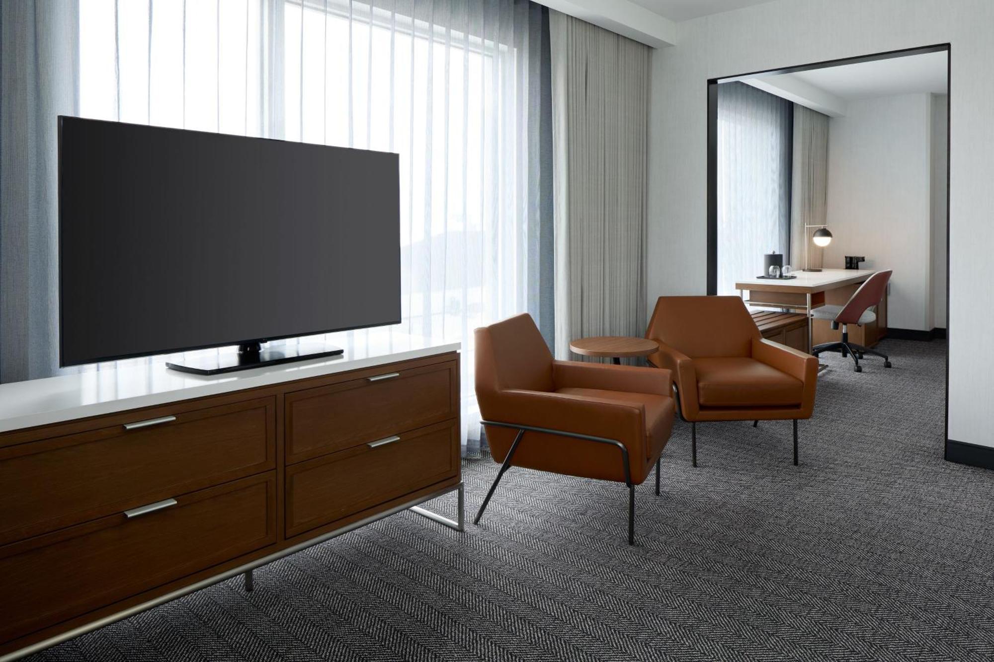 Hotel Courtyard By Marriott Montreal Laval Extérieur photo