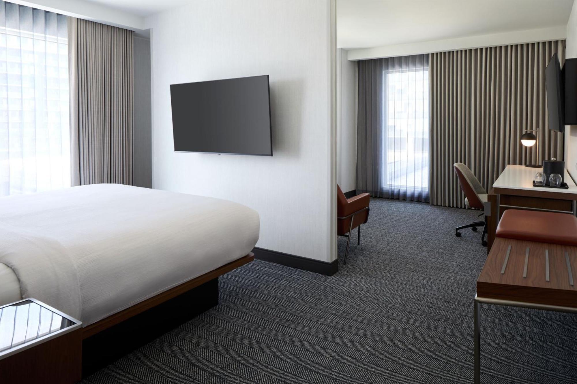 Hotel Courtyard By Marriott Montreal Laval Extérieur photo